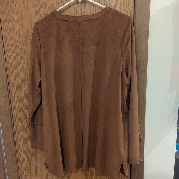 Denim and Company (D & Co) Faux Suede Brown Long Sleeve Shirt-Women's Medium - Picture 5 of 9